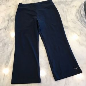 Nike black cropped dri-fit leggings
